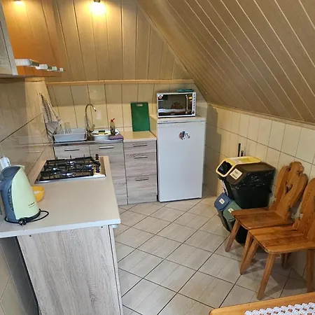 Pensjonat Wynajem Pokoi Gościnnych *