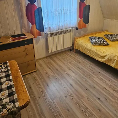 Pensjonat Wynajem Pokoi Gościnnych *